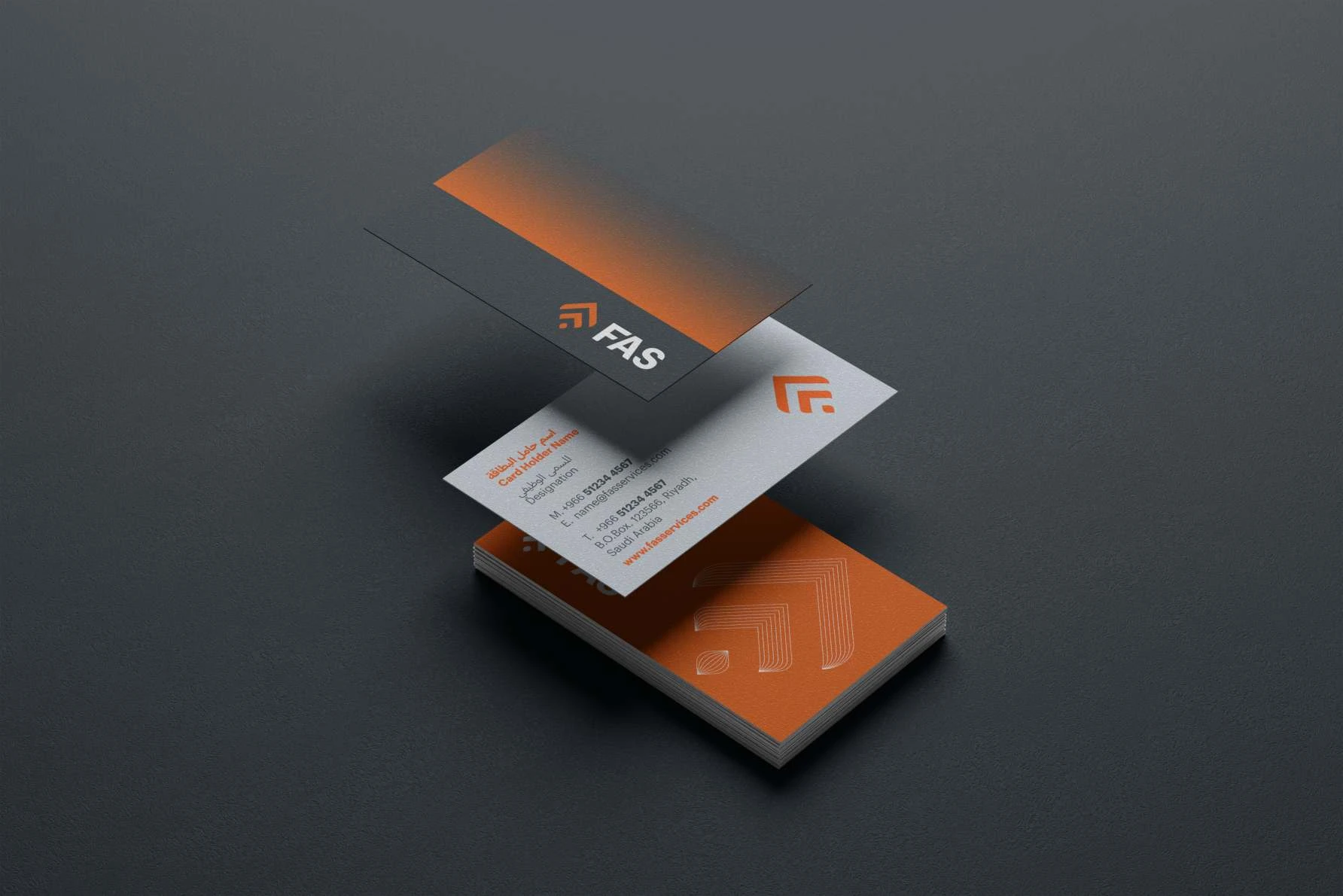 Business cards on dark grey: a slate card with the logo and an orange fade, a white card with bilingual placeholder details, and a stack of orange cards with the line-drawn mark.